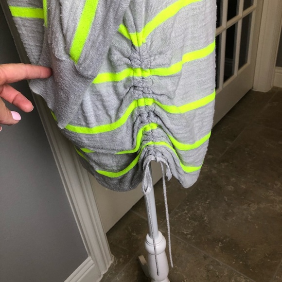 Fun Express Top! - Picture 4 of 6